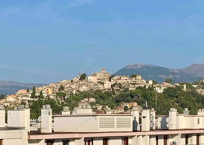 Cyrille Besset - Charmant T2 Avec Balcon