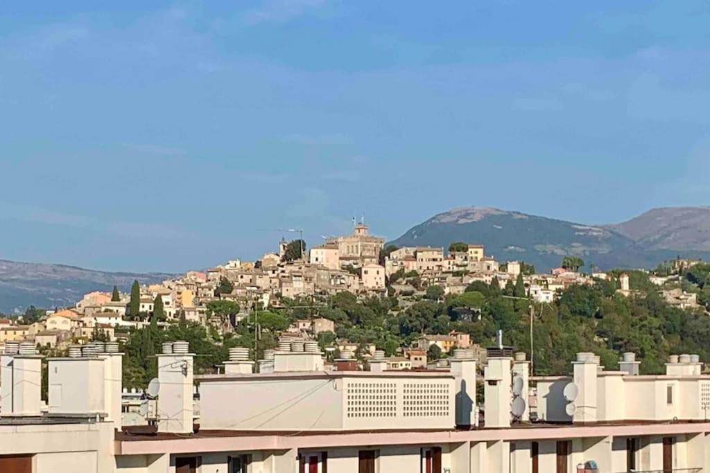 Cyrille Besset - T2 Avec Balcon Apartamento *