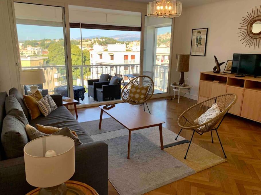 Apartment Cyrille Besset - T2 Avec Balcon